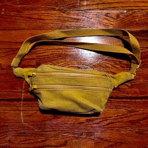NWOT Wild Fable yellow canvas fanny pack waist bag with adjustable strap